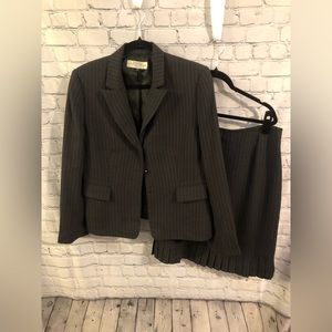 Tahari pinstripe skirt suit set
